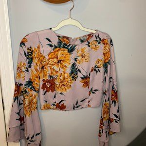 Sold** Charlotte Russe Floral Flowy sleeved crop